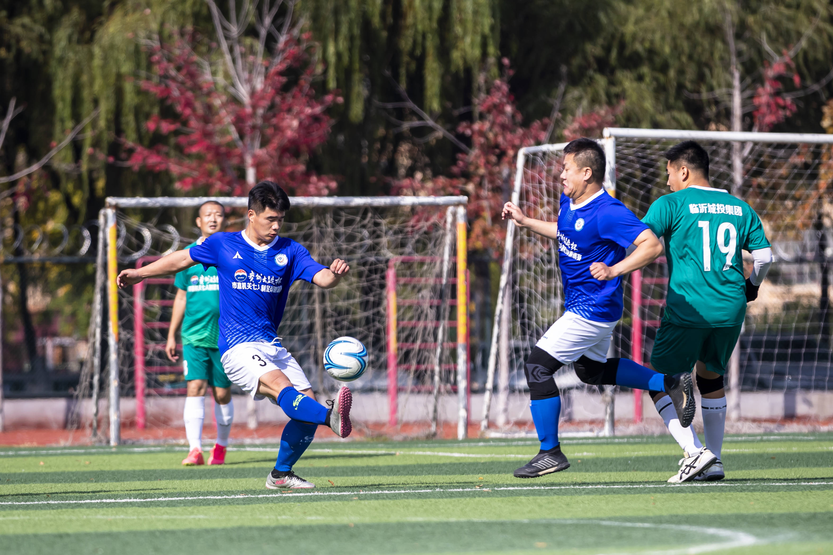 包含青少年足球比赛文化节丰富多彩,掀起全民热潮的词条 包含青少年足球比赛文化节丰富多彩,掀起全民热潮的词条