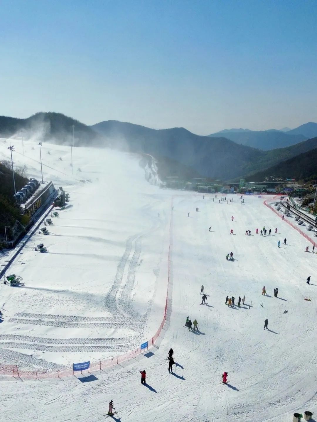 高原滑雪半程马拉松,雪域风光中的速度之旅 高原滑雪半程马拉松,雪域风光中的速度之旅